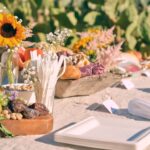 Celebre con estilo con esta mesa de bodas compostable